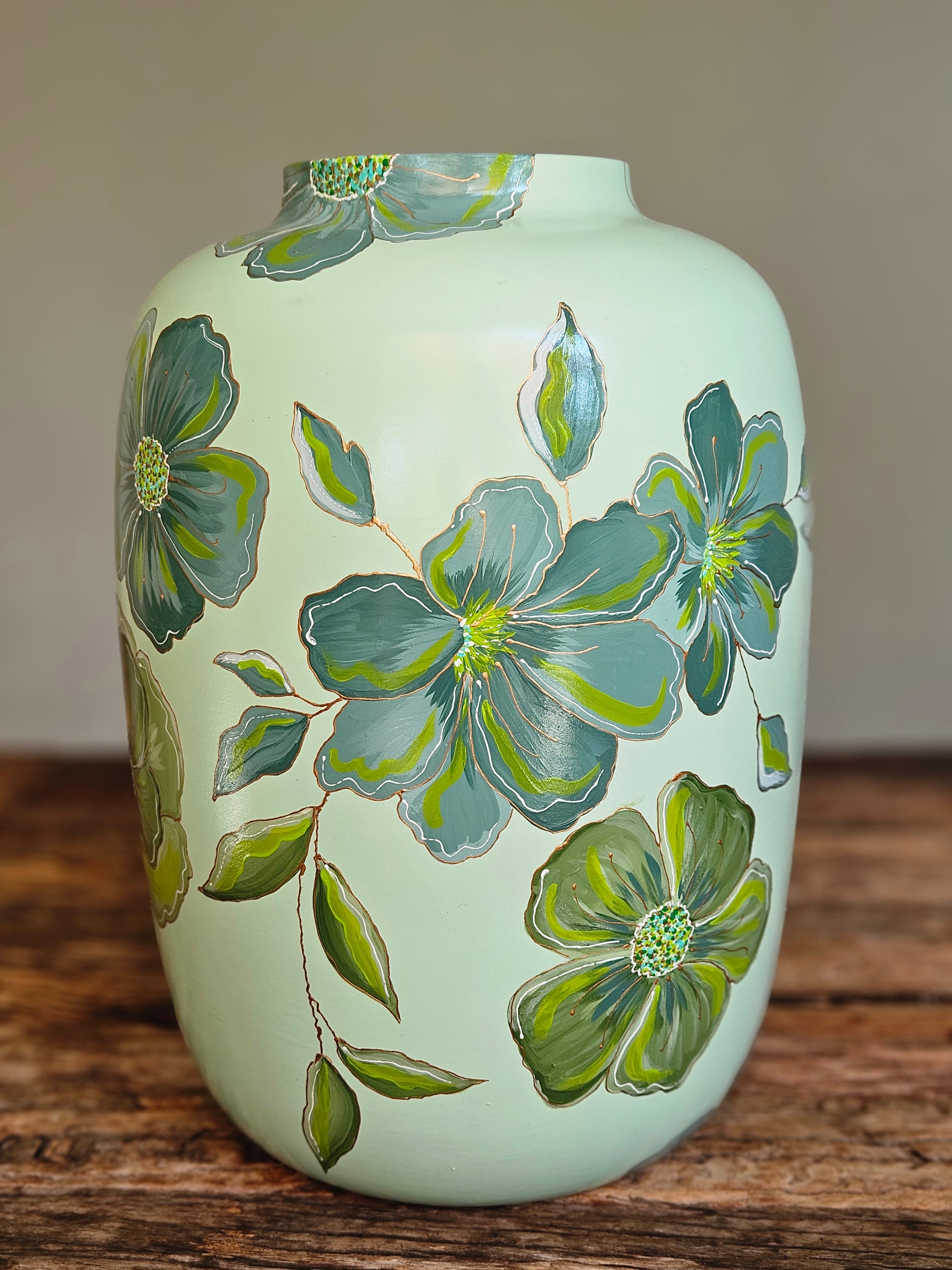 Vaas Verdant Bloom